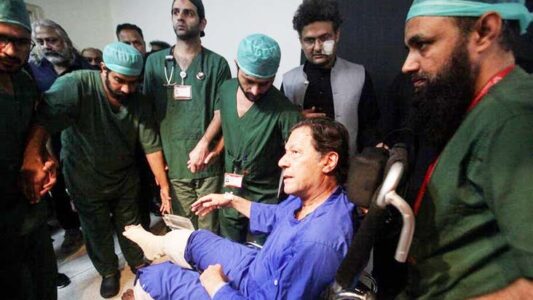 پاکستان کے سابق وزیر اعظم عمران خان کو پرائیویٹ اسپتال منتقل کیا جائے گا۔