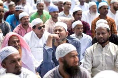 مسلمان صرف عیدگاہوں اور مساجد میں ہی نماز ادا کریں گے