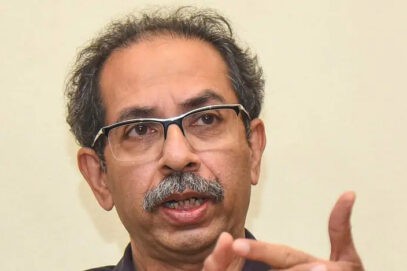 ملک کو بے روزگاری کی فیکٹری بنانے کا بی جے پی پر الزام: ادھو