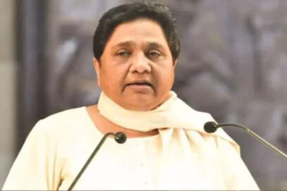 یو پی آئی چارجز اور اسمارٹ اسکول منصوبے :حکومت پر مایاوتی کی سخت تنقید