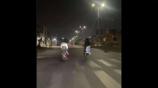 حیدرآباد کی سڑکوں پر جان لیوا کرتب کا ایک اور ویڈیو ہوا وائرل۔ویڈیو