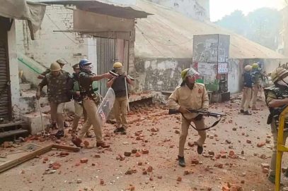 سنبھل تشدد: پولیس کے خلاف ایف آئی آر درج کرنے کا حکم دینے والے جج کا تبادلہ