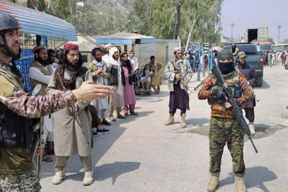 افغانستان میں تنخواہوں میں کٹوتی کیخلاف مظاہرہ خونی تصادم میں تبدیل