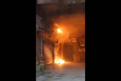 کوکٹ پلی میں تجارتی عمارت میں آگ لگ گئی، کوئی جانی نقصان نہیں ہوا۔