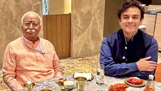 عدنان اور آر ایس ایس سربراہ بھگوت کے کھانے کے میز سے تصویر‘کانگریس نے بنایا تنقید کا نشانہ