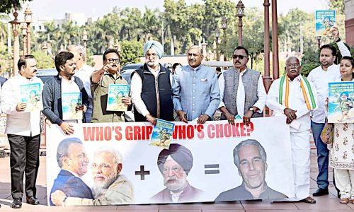 ایپسٹین فائل تنازعہ: اپوزیشن کا ہردیپ سنگھ کے استعفے کا مطالبہ