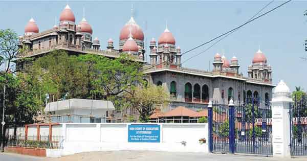 عدالت کا تاریخی عمارت، خوبصورت فن تعمیر اور بلند مینار.