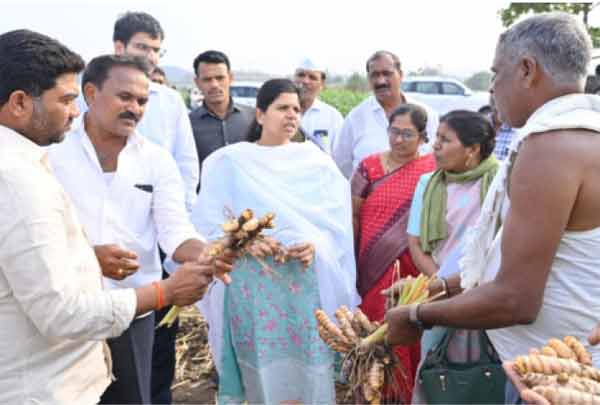 ایم پی سی خواتین کے ساتھ کسانوں کا انوکھا اجتماع.