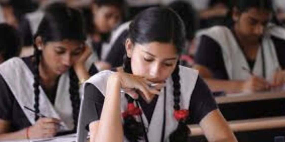 انٹر امتحانات میں پانچ لاکھ فرسٹ ایئر امیدواروں کی شرکت.