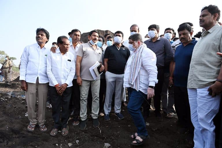 مقامی حکام اور ماہرین موسمیاتی تبدیلی کے اثرات کا جائزہ لے رہے ہیں.