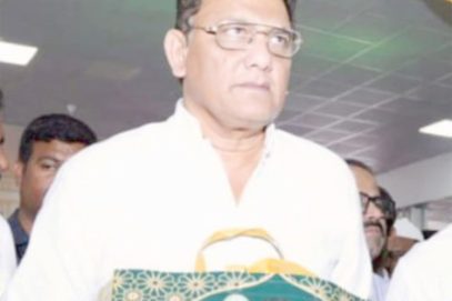 غریب مسلمانوں میں 2.66 لاکھ ملبوسات کے رمضان گفٹ کی تقسیم