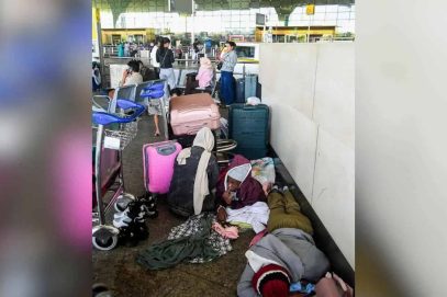 ایران پر امریکی اسرائیل کے حملے کے درمیان انڈین ائیرلائنس نے 350 بین الاقوامی پروازیں منسوخ کر دیں۔