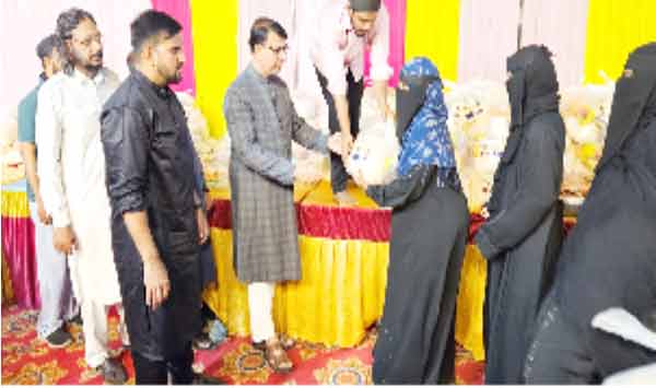 مرد اور خواتین کی جانب سے تحفہ وصولی.