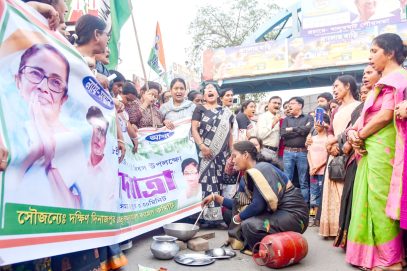 ایل پی جی قیمتوں میں اضافہ کیخلاف اپوزیشن کا احتجاج