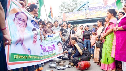 ایل پی جی قیمتوں میں اضافہ کیخلاف اپوزیشن کا احتجاج