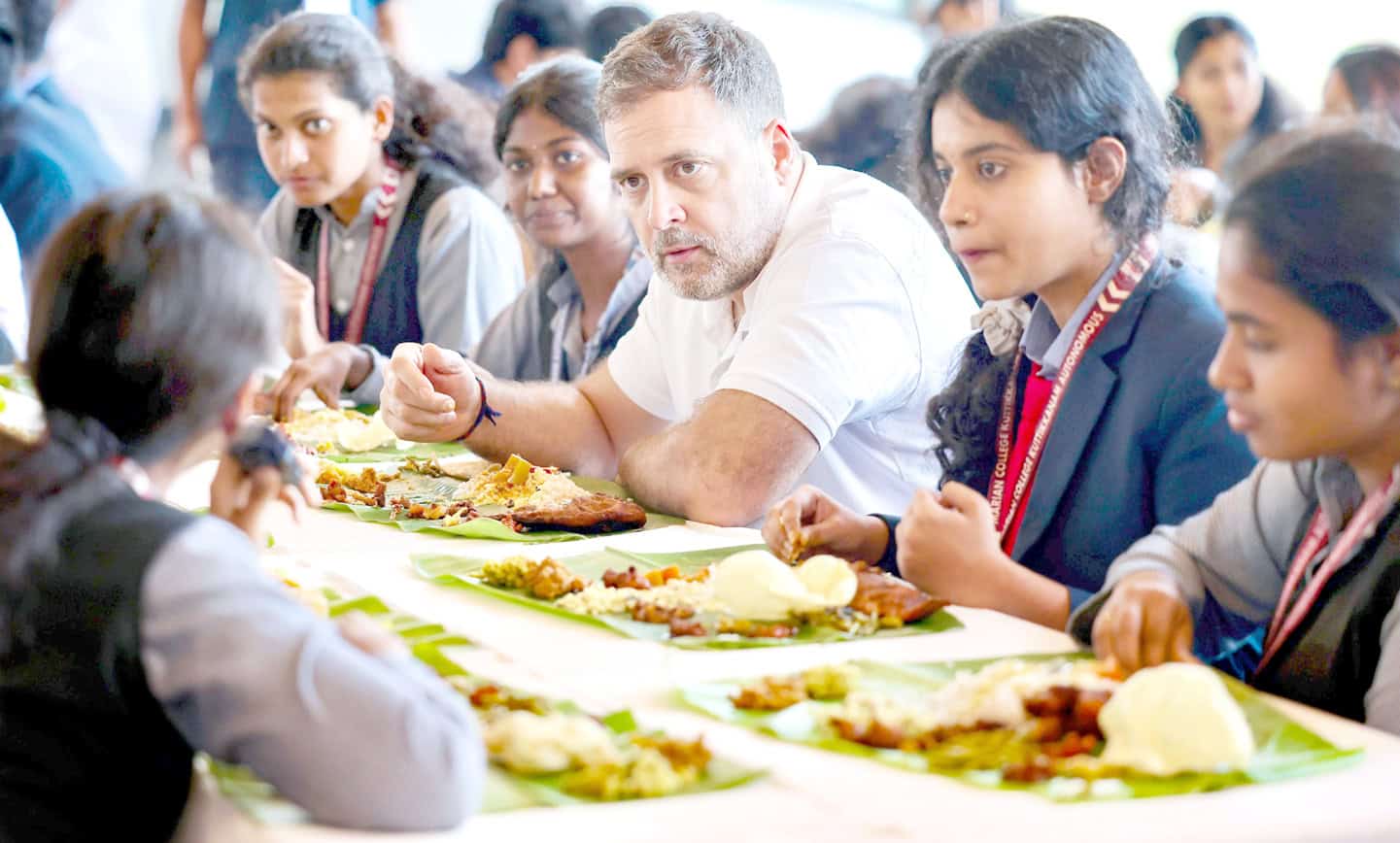 استاد اور طلبہ کے ساتھ تعلیمی پروگرام، بچوں کی تعلیم.