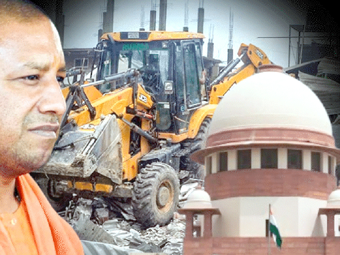 تعمیراتی سائٹ پر بھاری مشینری اور مزدور.