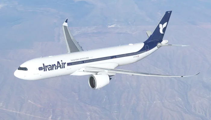 ایران ایئر کا مسافر بردار ہوائی جہاز، فضائی سفر کے لیے تیار.