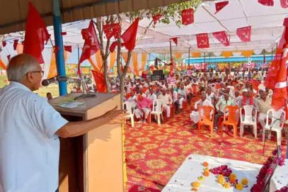 مودی حکومت نے امریکہ کے آگے گھٹنے ٹیک دیئے :کسان سبھا