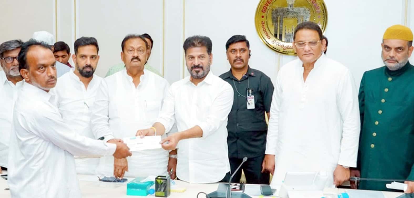 ایم پی ایم ایل اے اور دیگر رہنماؤں کے درمیان ملاقات.