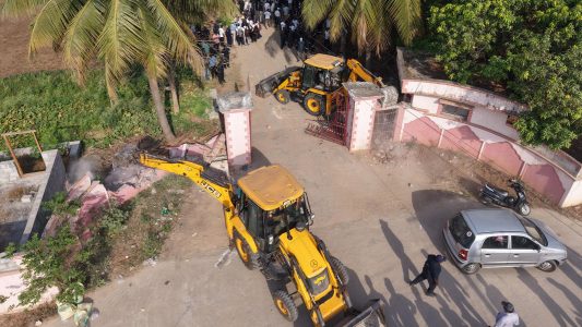 تلنگانہ ہائی کورٹ نے کشیدگی کے درمیان ایلا پور میں ایچ وائی ڈی آر اے اے کے انہدام کو روک دیا۔