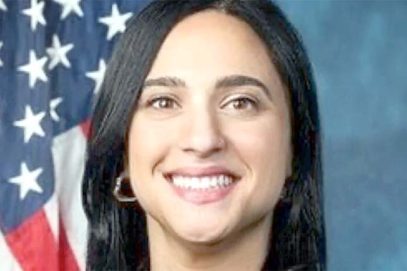 ٹرمپ کا دماغی توازن ٹھیک نہیں، عہدہ کے قابل نہیں رہے : یاسمین انصاری