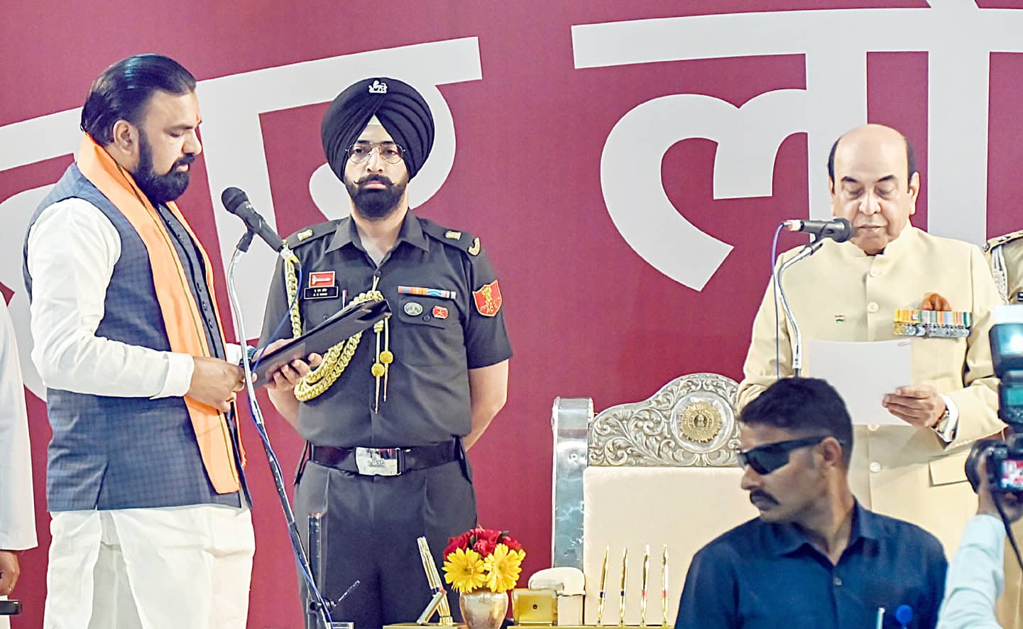 سمراٹ چودھری نے بہار کے وزیراعلیٰ کے طور پر حلف لیا، تقریب میں شریک.