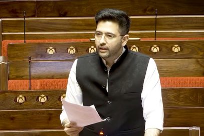 اے اے پی نے راگھو چڈھا کو ہٹانے کا مطالبہ کیا، انہیں راجیہ سبھا میں بولنے سے روکنے کو کہا