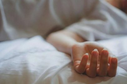 حیدرآباد کے ملک پیٹ میں نوعمر لڑکی کے لیے ساڑھی کا جھولا جان لیوا ثابت ہوا۔