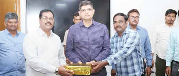 اہم شخصیات کی تقریب میں ملاقات، حکومت کی نئی تقریب.