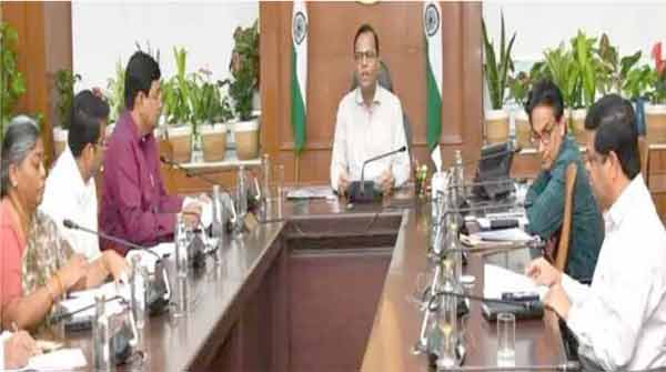 ملاقات میں حکومتی عہدیداران اور مشیران شامل، اہم فیصلوں پر تبادلہ خیال.