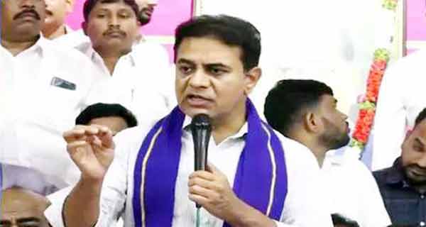 سیاستدان تقریر کرتا ہوا، سیاسی جلسہ.