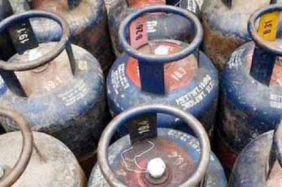 ایندھن کی کوئی قلت نہیں ، ذخیرہ اور کالا بازاری کے خلاف کارروائی