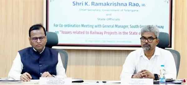 آٹو ڈرافٹ - سرکاری افسران کی ملاقات، اہم امور پر تبادلہ خیال.