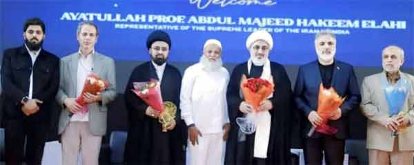 سیاست ڈے تقریب میں اہم رہنما اور شخصیات کا اجتماع.