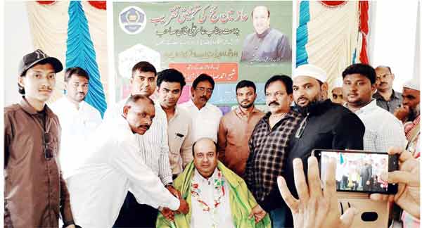 سیاست ڈے تقریب میں اہم شخصیات کی ملاقات اور تصویریں.