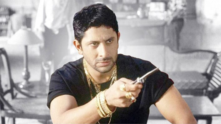 مرد اداکار ٹی وی شو میں، فیشن اور انداز کے ساتھ.