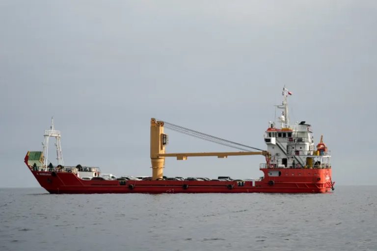 آبنائے ہرمز میں جنگ بندی، ایران کا اعلان، سمندری راستہ مکمل طور پر کھول دیا گیا.