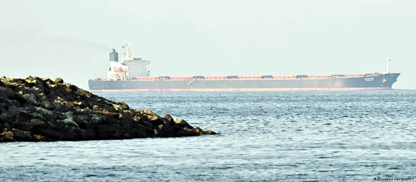 سمندری جہاز، سمندر میں سفر، شپنگ اور نقل و حمل.