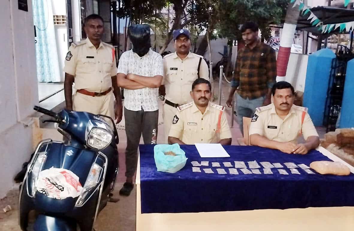 ایم پی پولیس کی منشیات سمگلرز کے خلاف کارروائی، منشیات کی بڑی مقدار برآمد.