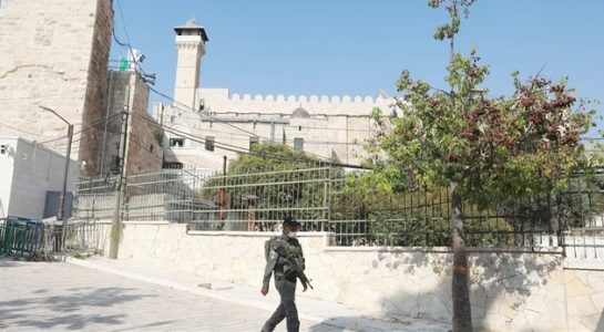 اسرائیلی فوج نے تاریخی ابراہیمی مسجد کو غیر معینہ مدت کیلئے بند کردیا