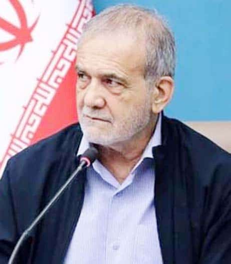 ایرانی سیاستدان کی تصویر، جو ایک پریس کانفرنس میں گفتگو کر رہے ہیں.