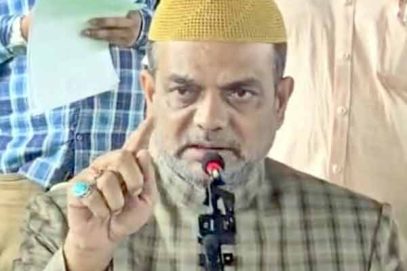 عازمین سے 10 ہزار اضافی رقم کی وصولی پر چیف منسٹر سے مشاورت کا فیصلہ