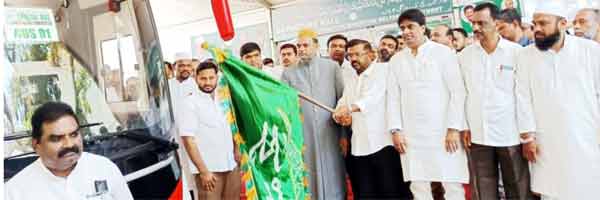 عازمین حج کے 17ویں قافلے کی روانگی، ریلی اور جھنڈی دکھانے کا منظر.