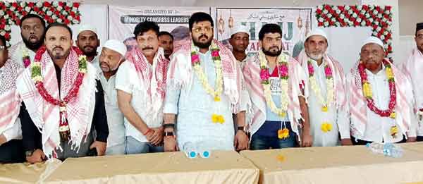 عوامی اتحاد پارٹی کے رہنما اور کارکنان.
