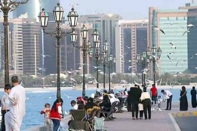 اماراتی شہریوں کو قیمتوں میں کمی اور سفری سہولتوں کی بحالی کی توقع