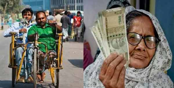 مزدور اور خاتون کے ہاتھ میں پیسے، سڑک پر مصروف منظر.