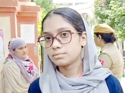 برقعہ اور حجاب پر کلثوم بانو کو ایک گھنٹہ نیٹ کے امتحانی مرکز پر روک دیا گیا