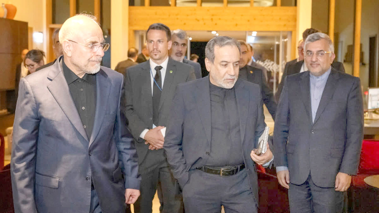 ایران اور امریکہ کے نمائندے اہم مذاکرات میں مصروف.