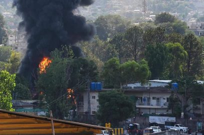 مقبوضہ کشمیر میں پاکستانی حکومت کیخلاف مظاہرین کا مارچ
